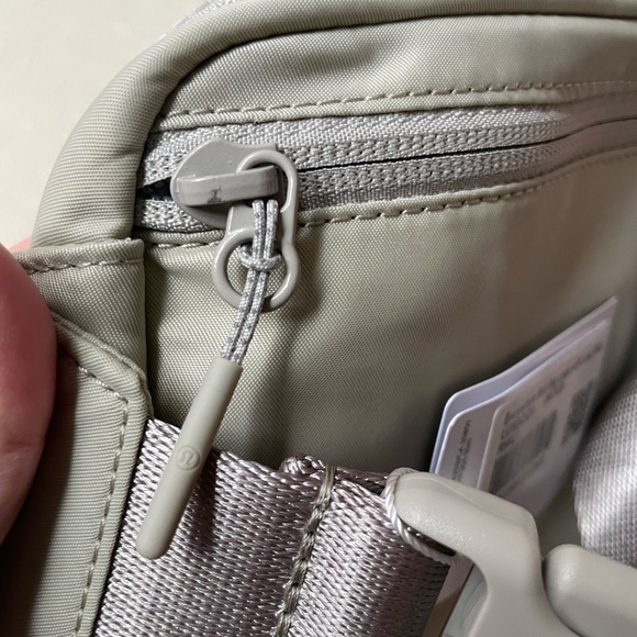 *LONG STRAP* Lululemon Everywhere Belt Bag Large 2L - Raw Linen - Picture 9 of 14